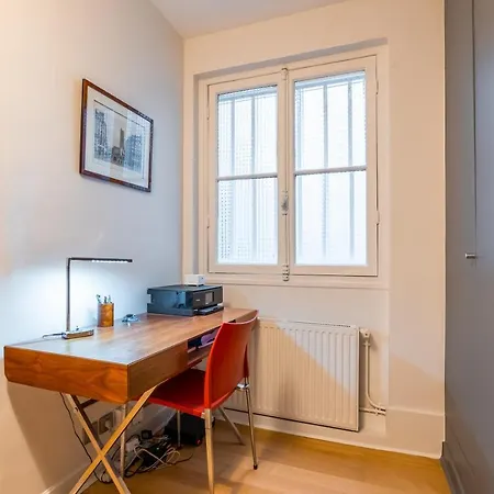 Veeve - Pompidou Hideaway