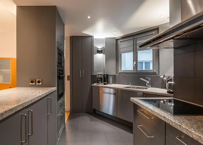 Veeve - Pompidou Hideaway